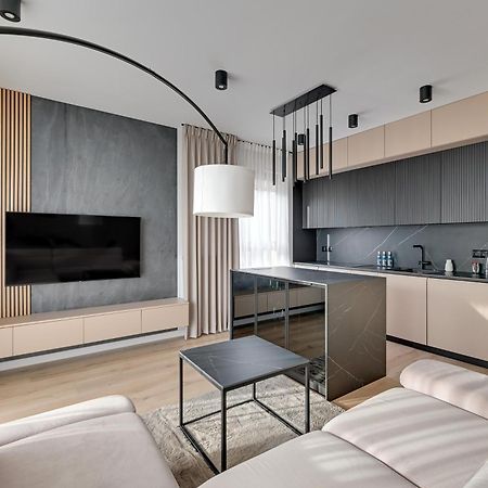 Zajezdnia Wrzeszcz 2 By Grand Apartments Gdansk Exterior photo