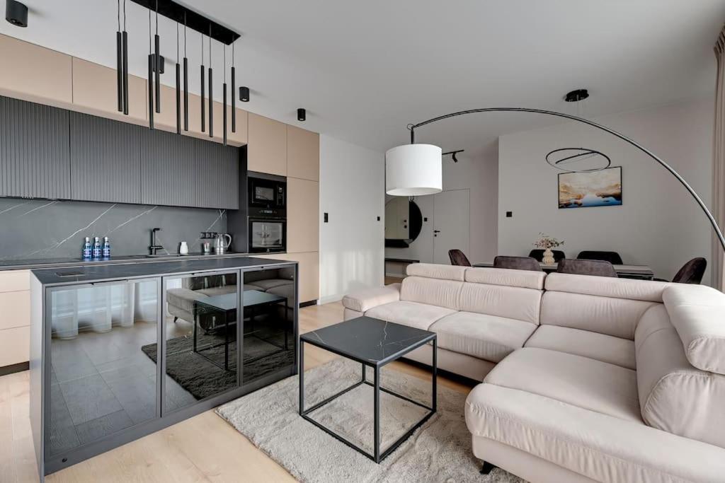 Zajezdnia Wrzeszcz 2 By Grand Apartments Gdansk Exterior photo